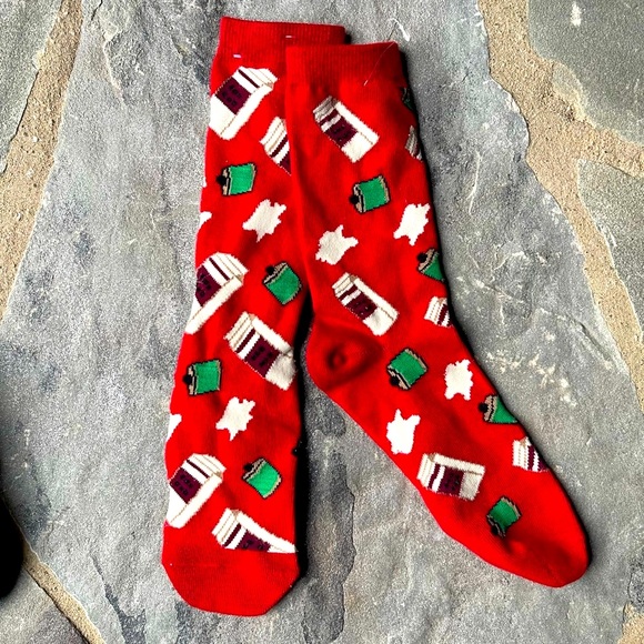New🌟Urban Outfitters-Unisex Crew Socks - Picture 1 of 1